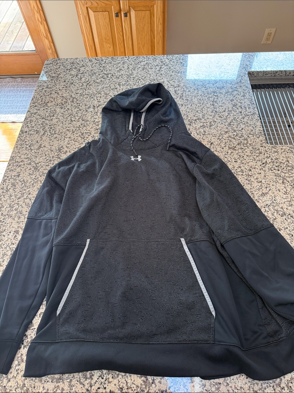 Under Armour Men’s Black Hooded Sweatshirt